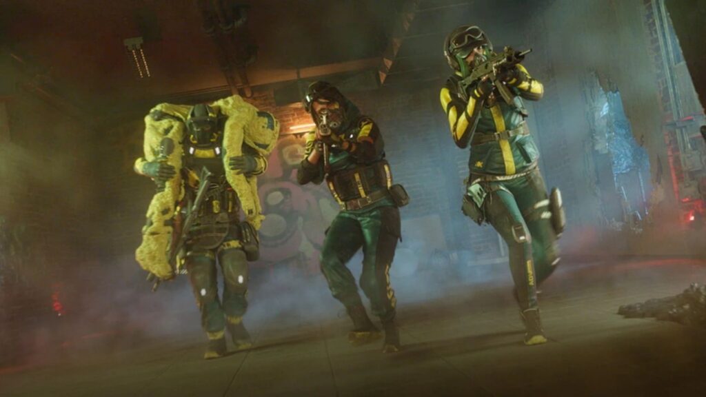 Rainbow Six operadores caminando con cautela