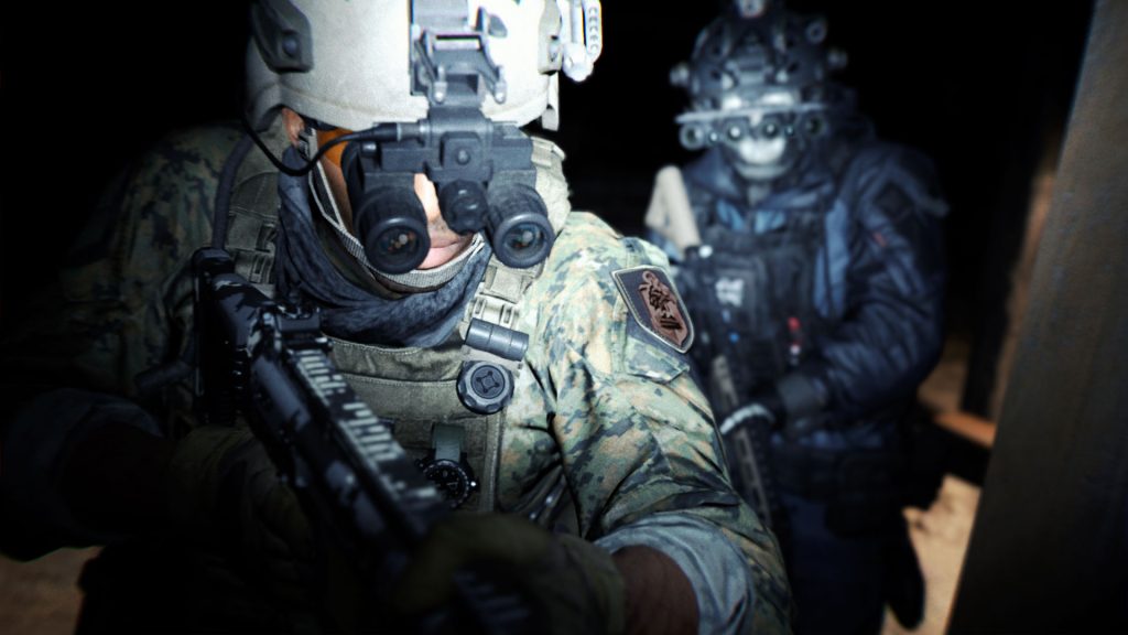 Operadores de Modern Warfare 2 con gafas de visión nocturna