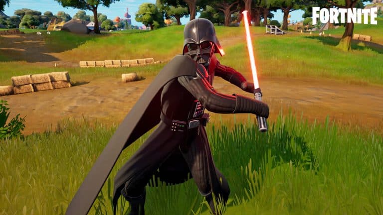 Darth Vader luchando con su sable de luz en Fortnite