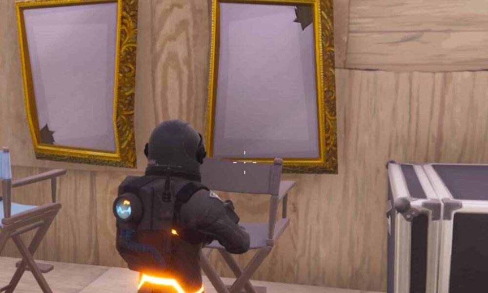 fortnite character looking at mirror