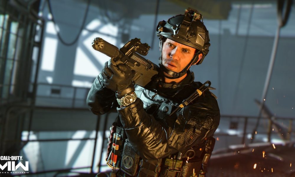 Modern Warfare 2 Operator with weapon