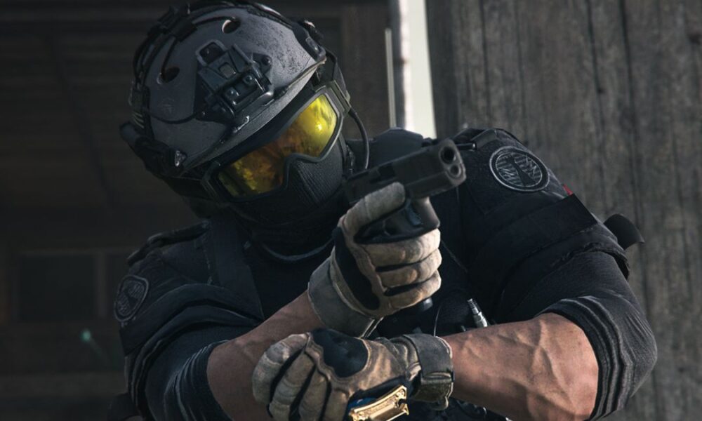 warzone 2 season 2 operator aiming a pistol