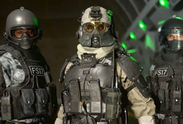 Warzone 2 Operators in deployment plane