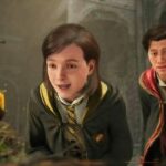 Hogwarts Legacy characters looking at bird