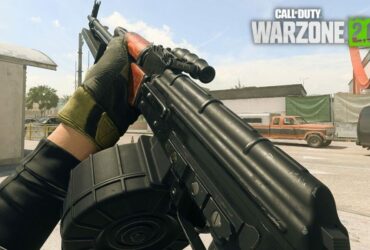 Warzone 2 player using RPK