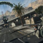 Warzone 2 aiming at parachuting enemy