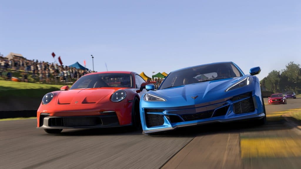 Carreras de coches azules y rojos en Forza Motorsport