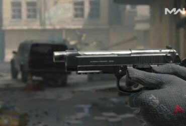 player holding a pistol in modern warfare 3