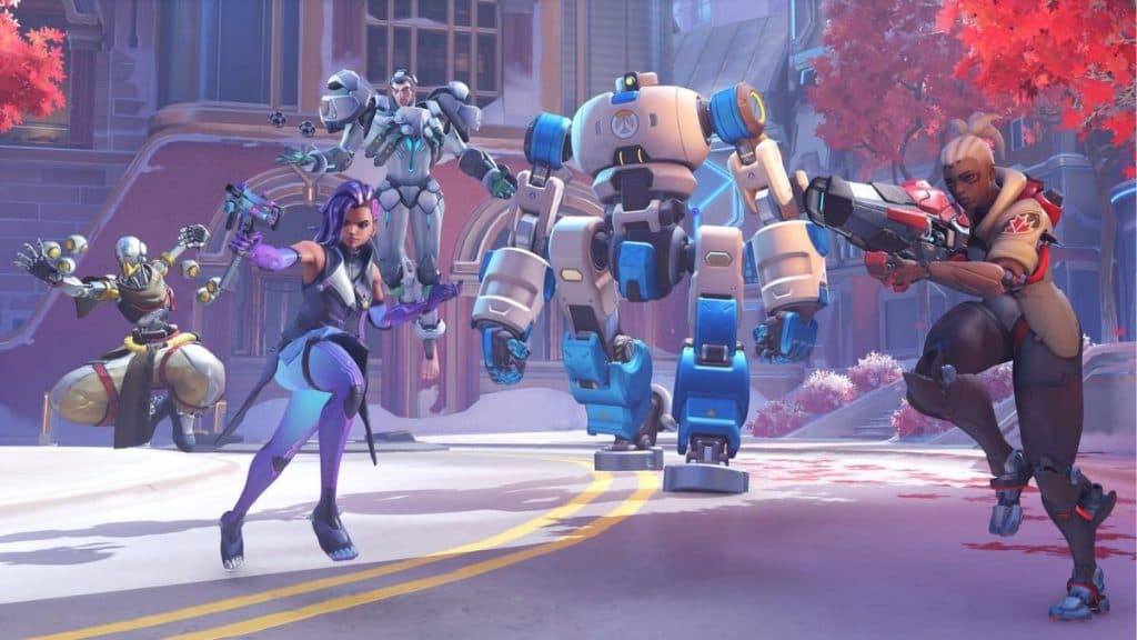 Sombra, Sojourn, Sigma y Zenyatta empujando al robot en Overwatch 2.