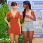 A Sim couple posing with Pose Player mod